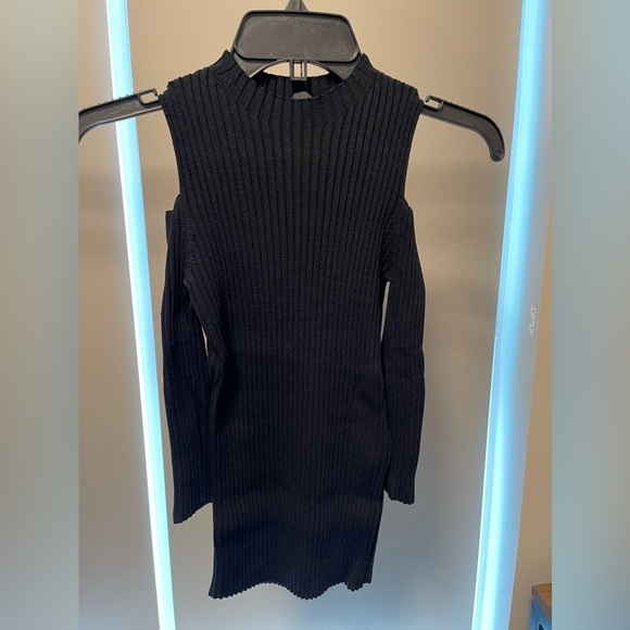 ❌SOLD❌ Maje - Manu cut out shoulder ribbed knit top. In size small. Gently worn. - Picture 2 of 5